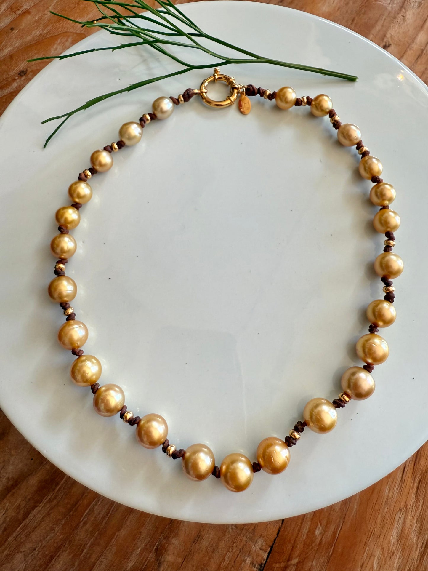Aphrodite Pearl Necklace