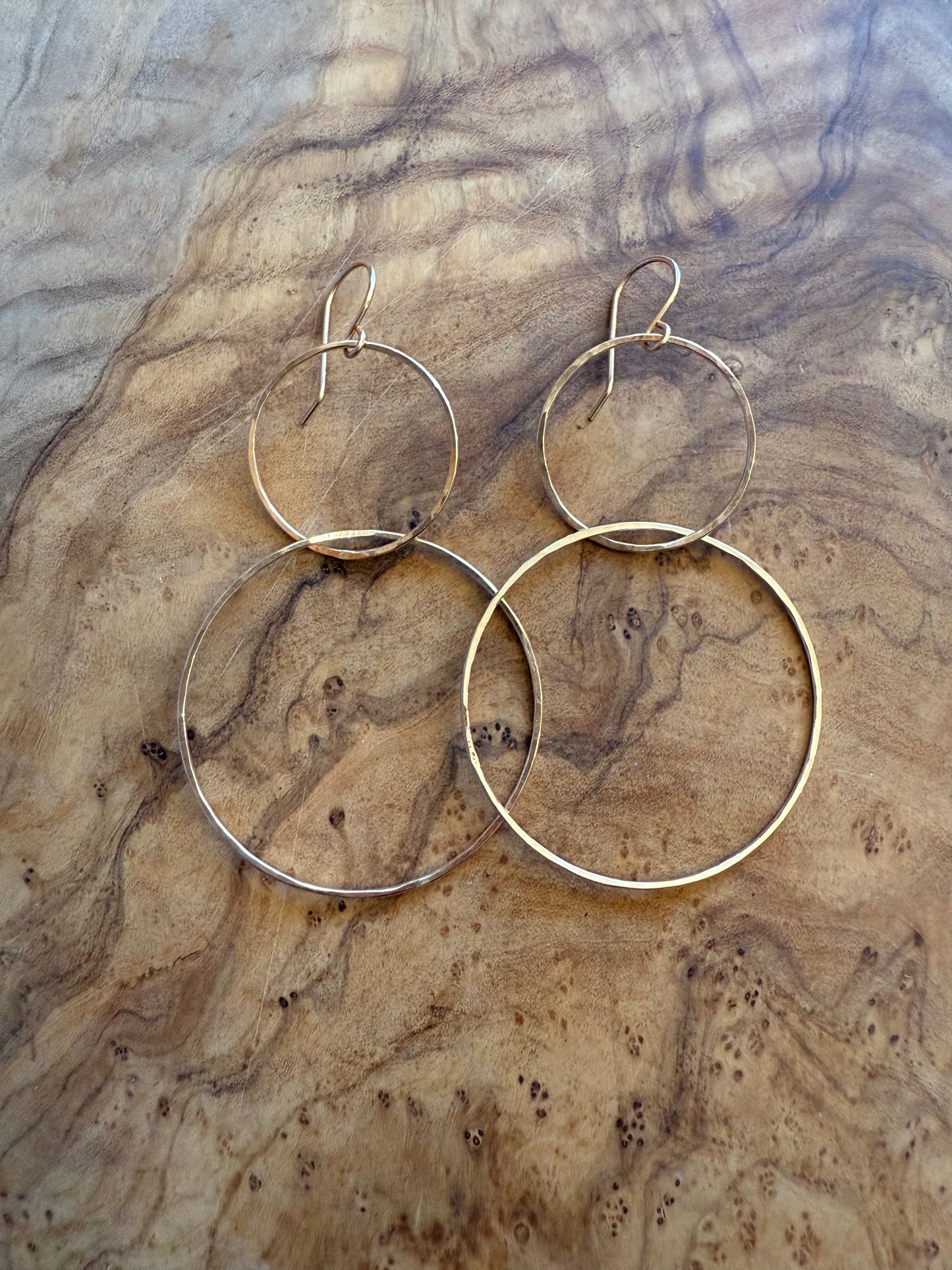 GUIN Stacked hoops