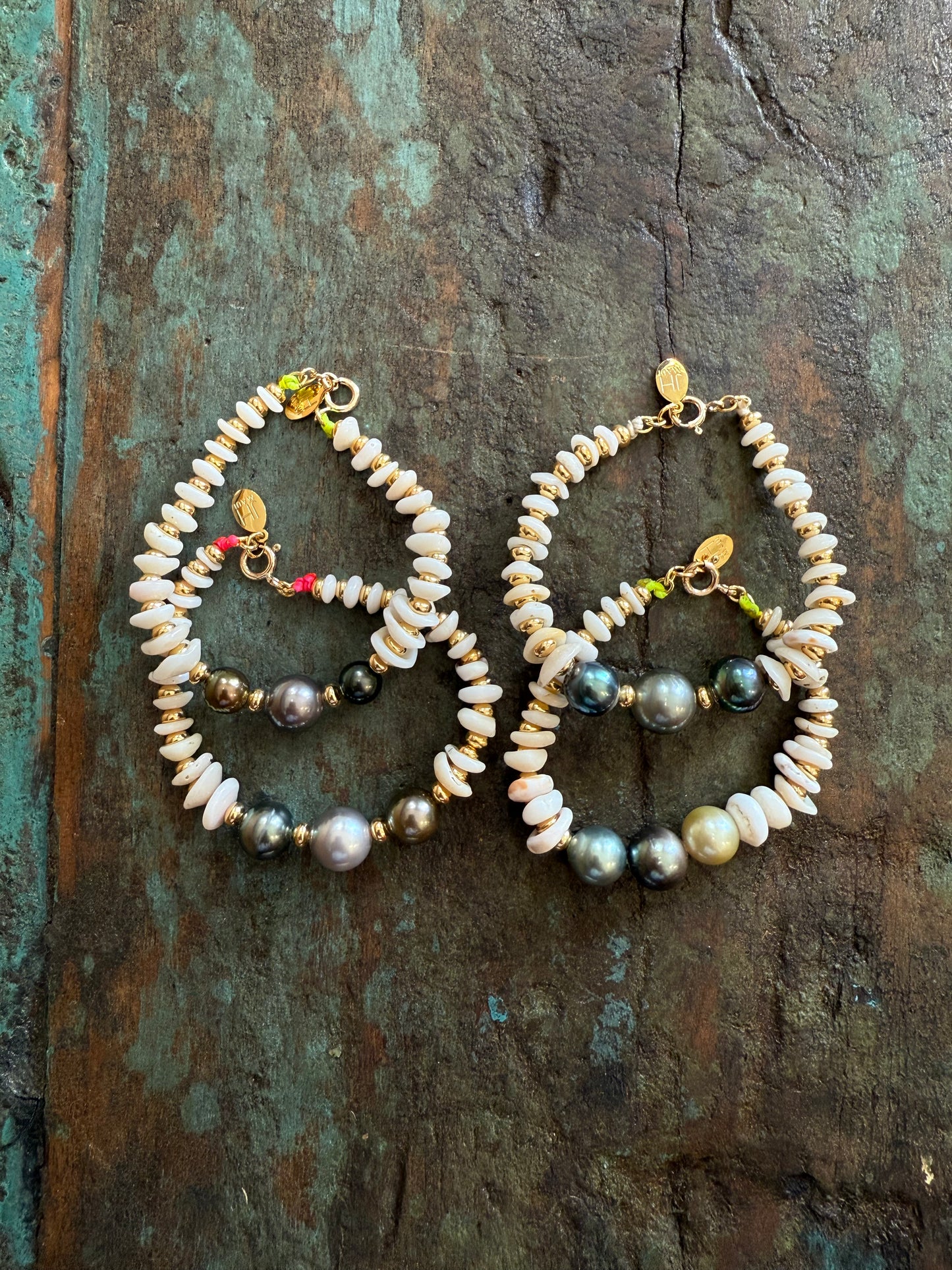 Makaha puka + pearls bracelet