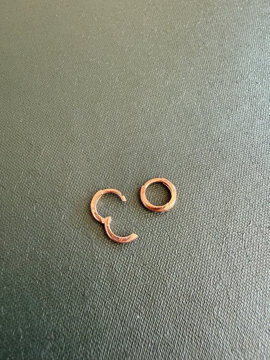 14k mini huggies