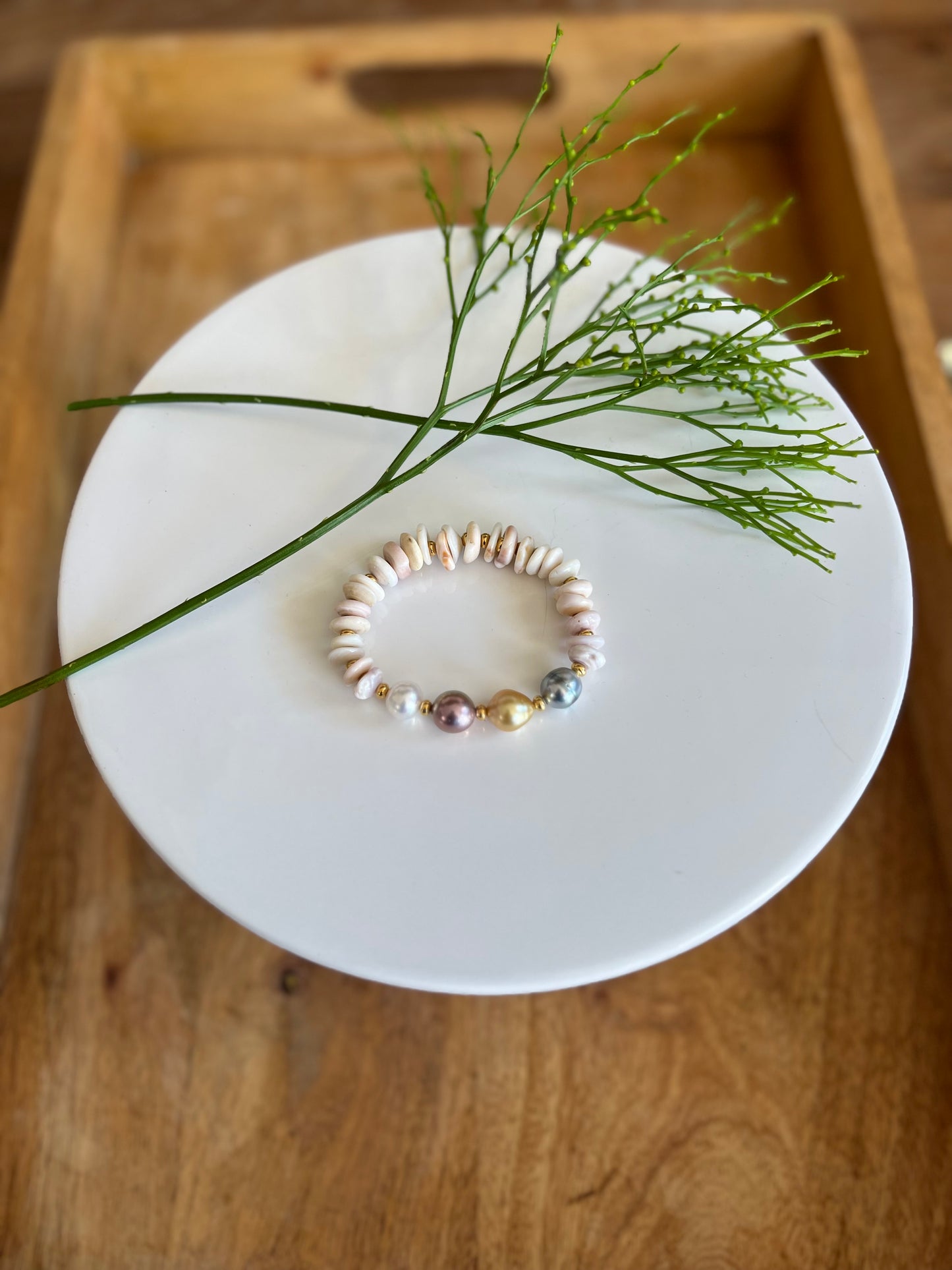 Makaha puka + pearls bracelet