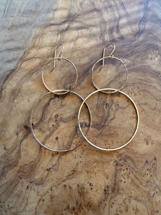 GUIN Stacked hoops