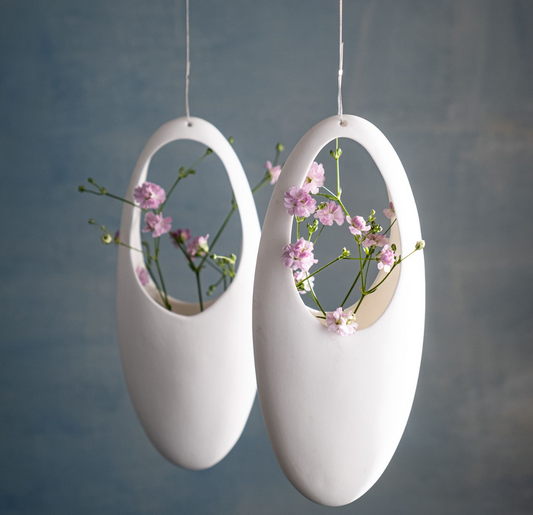 Oval hanging oval