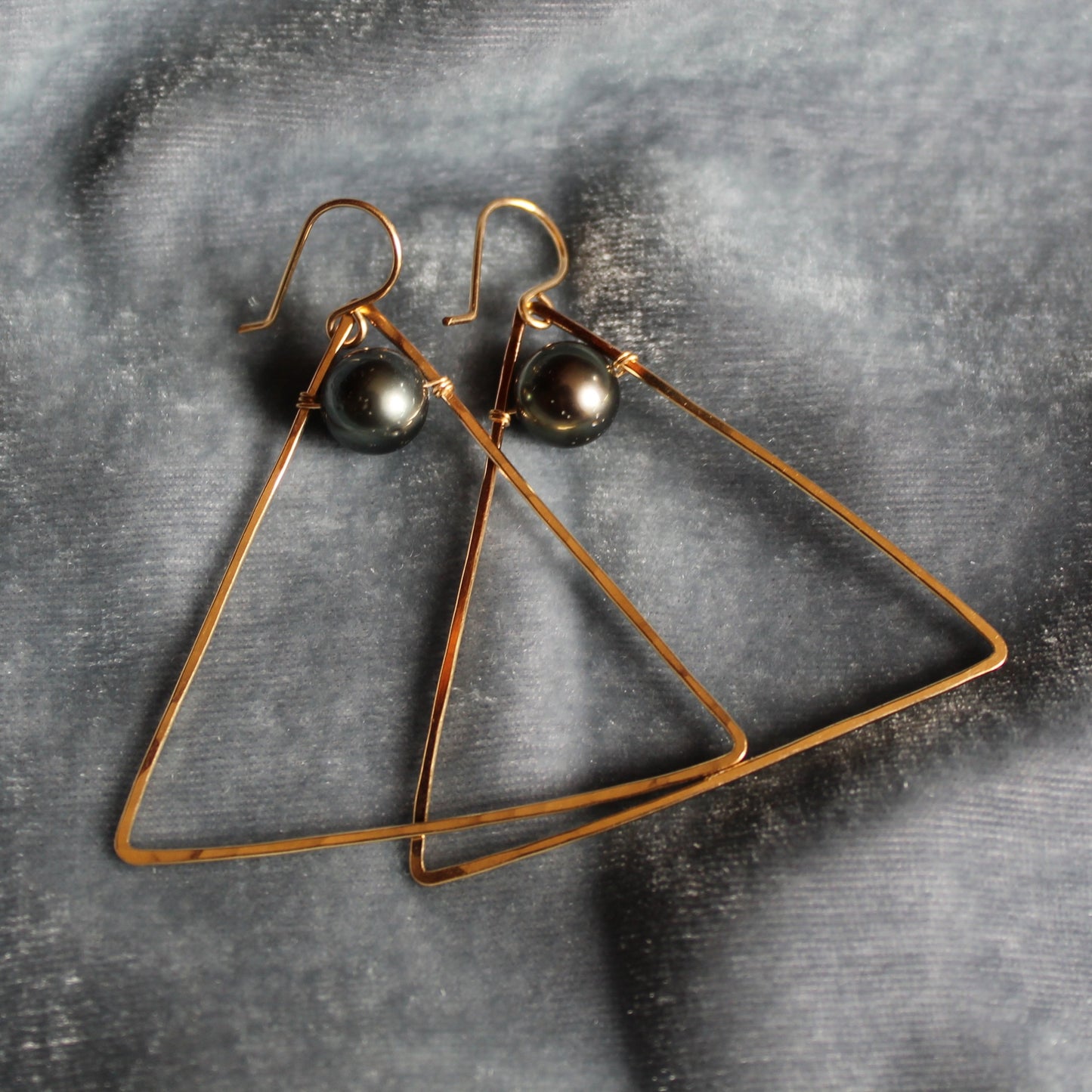 Tahitian pearl triangle earrings